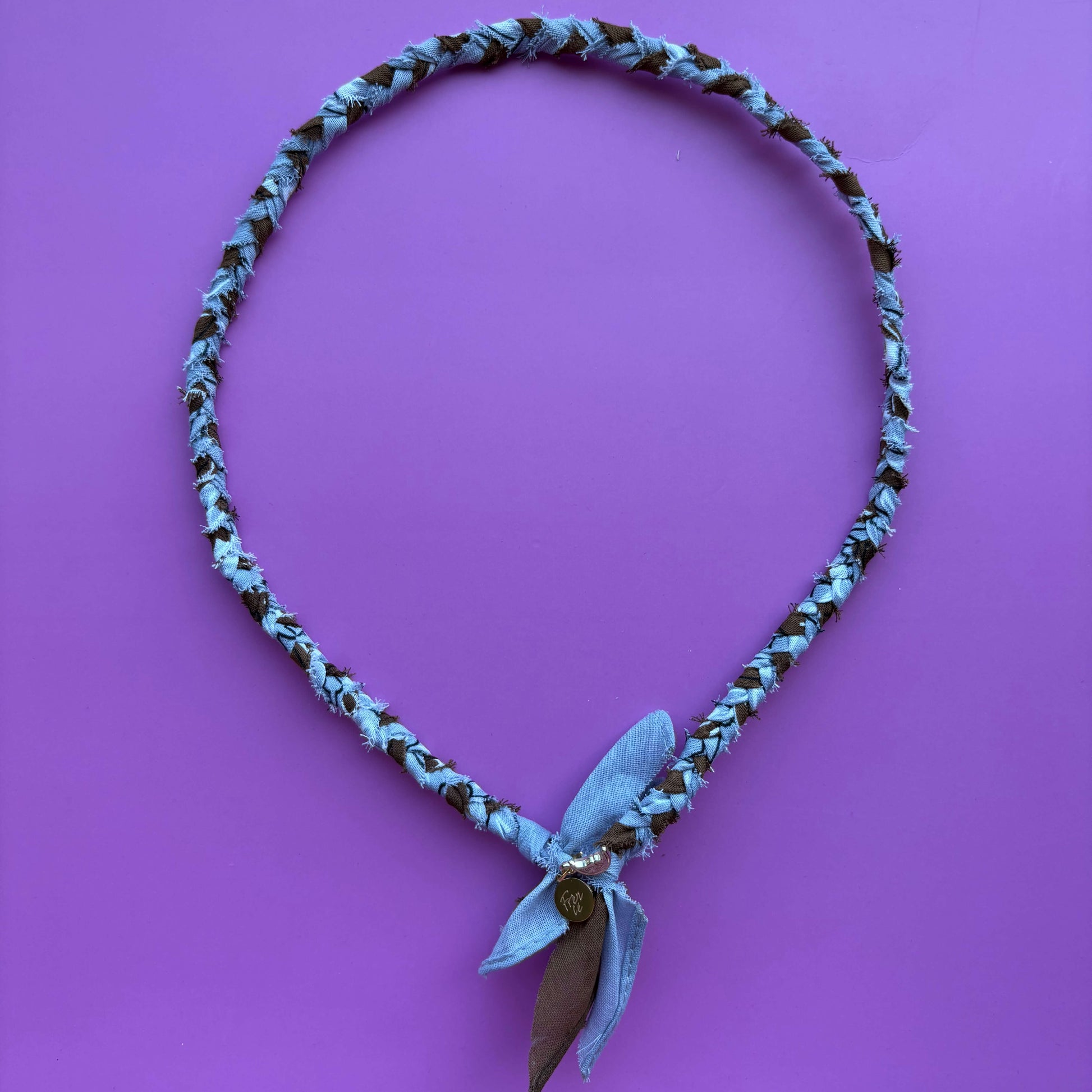 Bandana ketting gevlochten 100% katoen blauw en bruin goud
