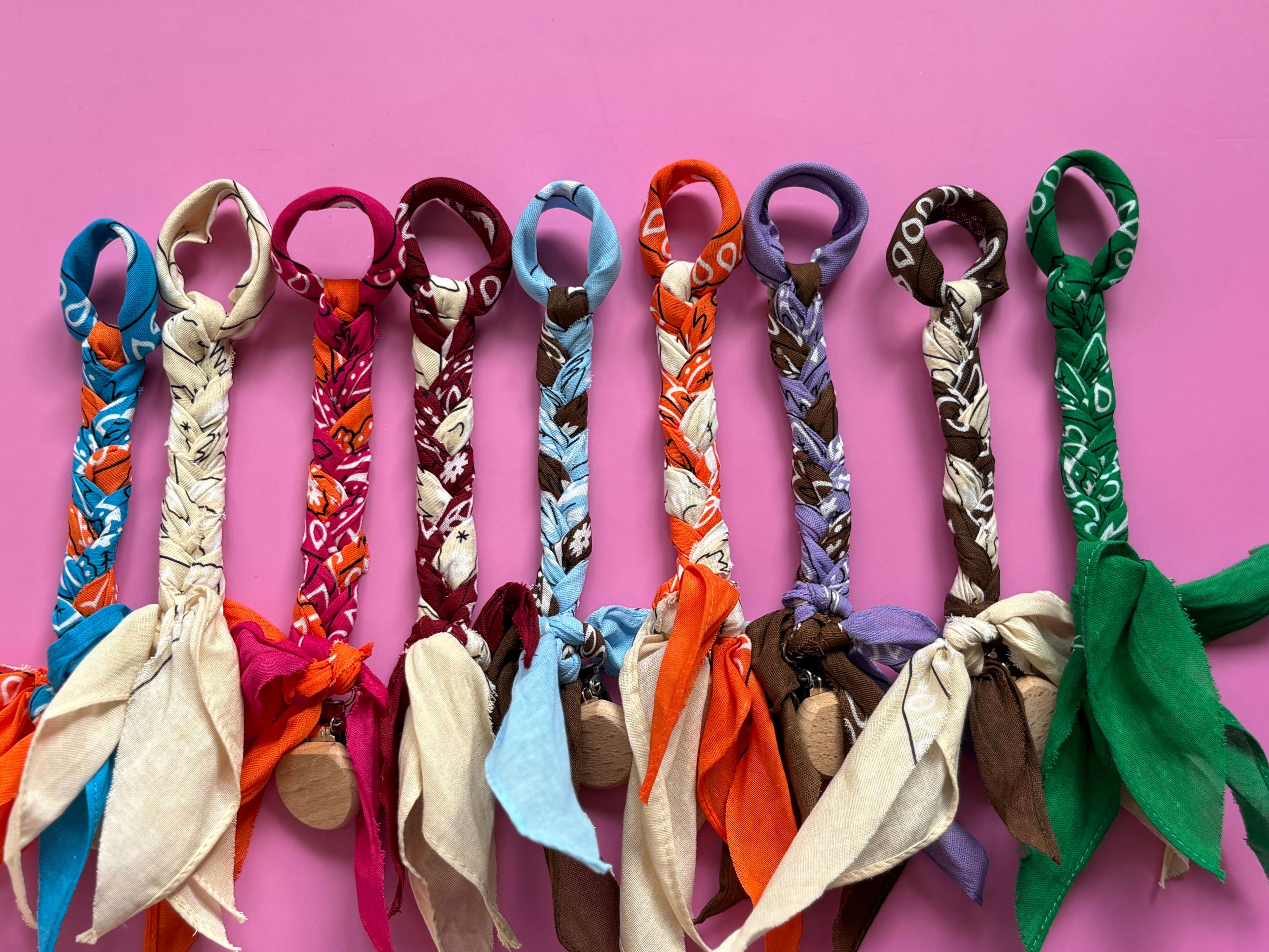 Baby speenkoorden met bevestiging bandana verschillende kleuren