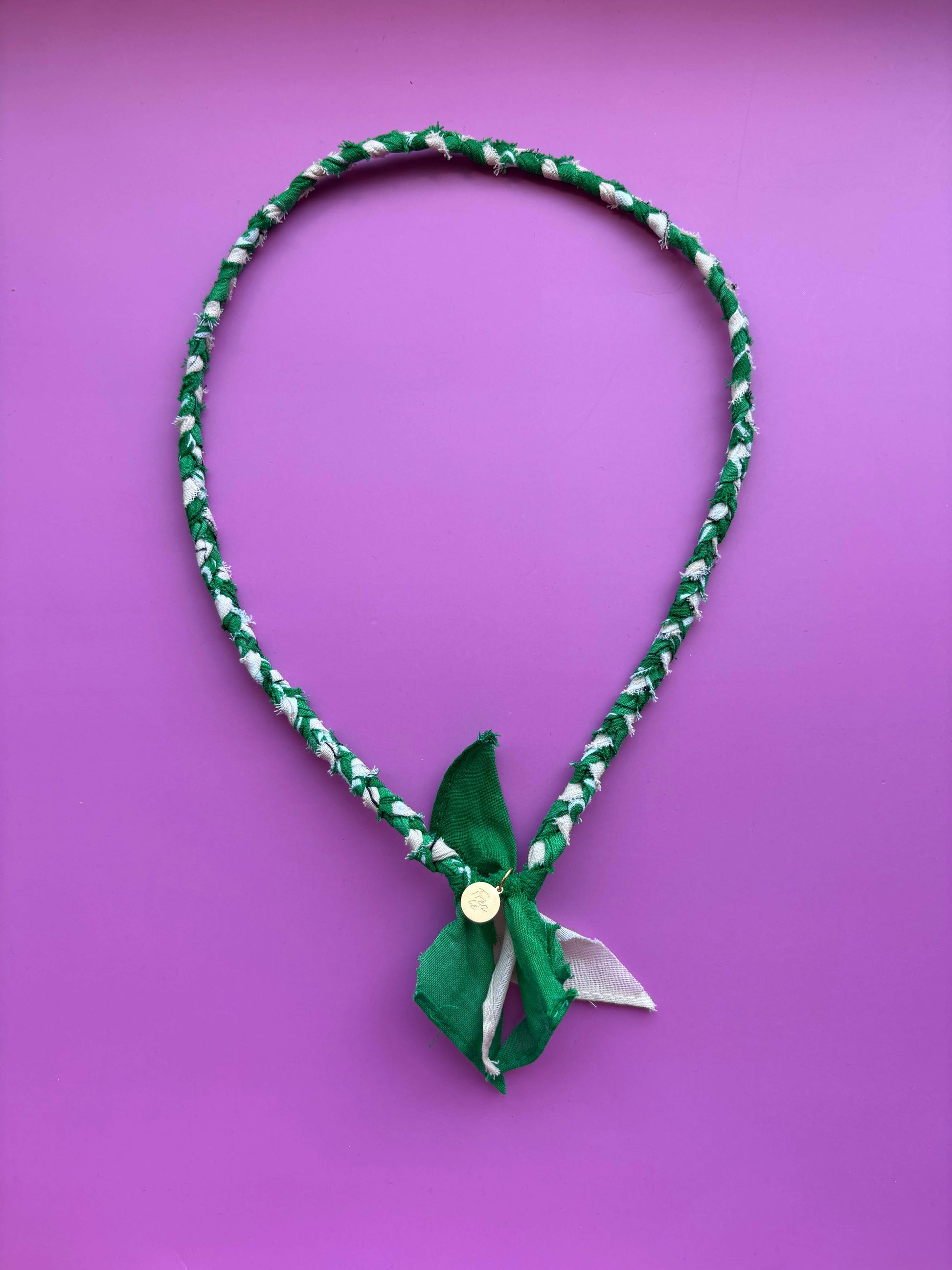 Ketting bandana groen handgemaakt gevlochten 