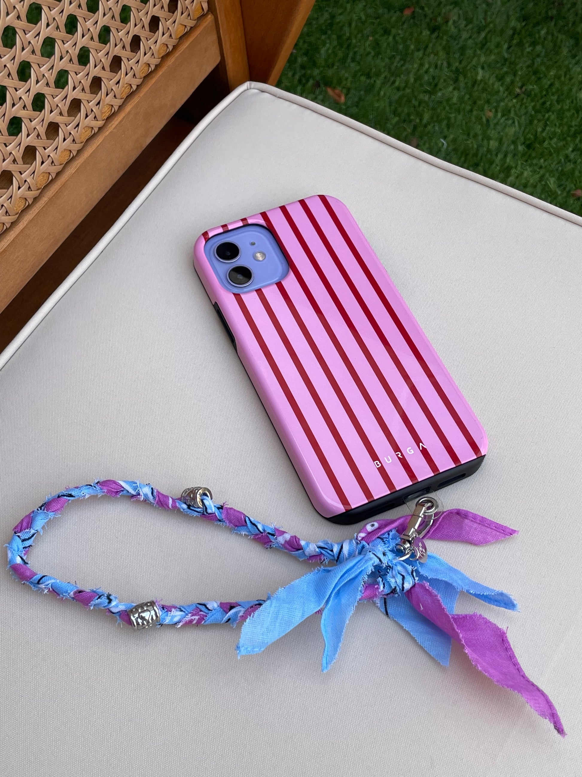 Telefoonkoord kort | The Mermaid accessoire voor je telefoon met zilveren bedels